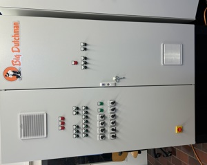 Control cabinet for broiler